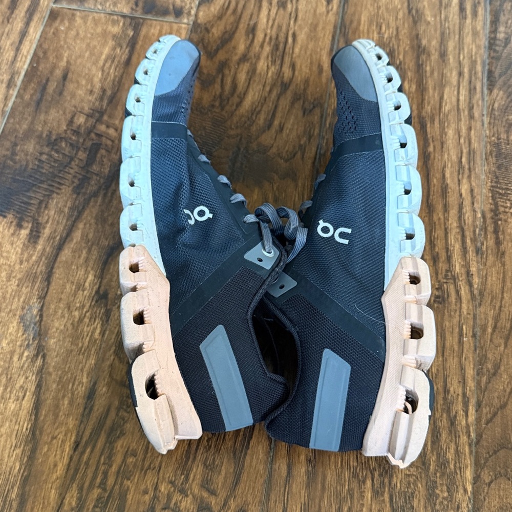 On Cloud Cloudflow Rock Rose Running Women's Black and Gray Shoes; size 9.5 - Picture 11 of 12